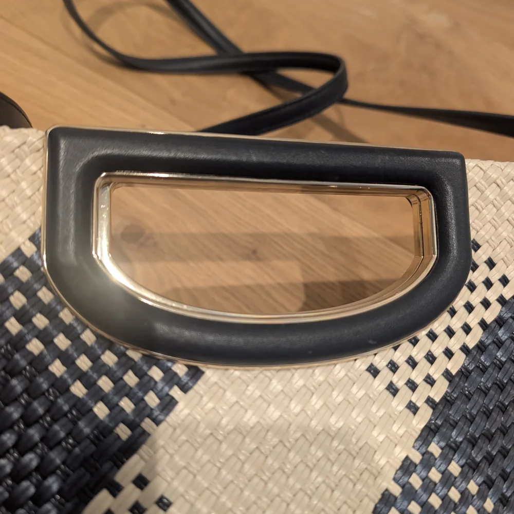 Kate Spade Navy and Cream Plaid Crossbody Bag - Picture 5 of 8